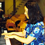 Pianistin Junko Tsuchiya